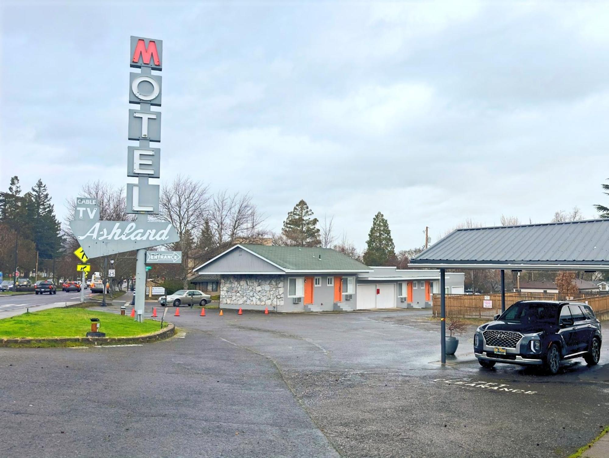 Ashland Motel - Oregon Exterior photo